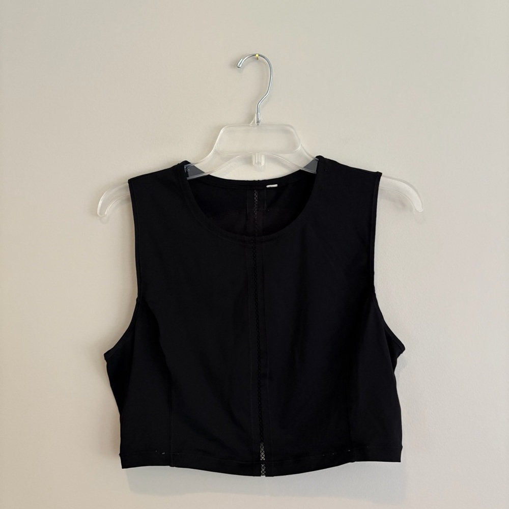 lululemon athletica Black Crop Top Size 6